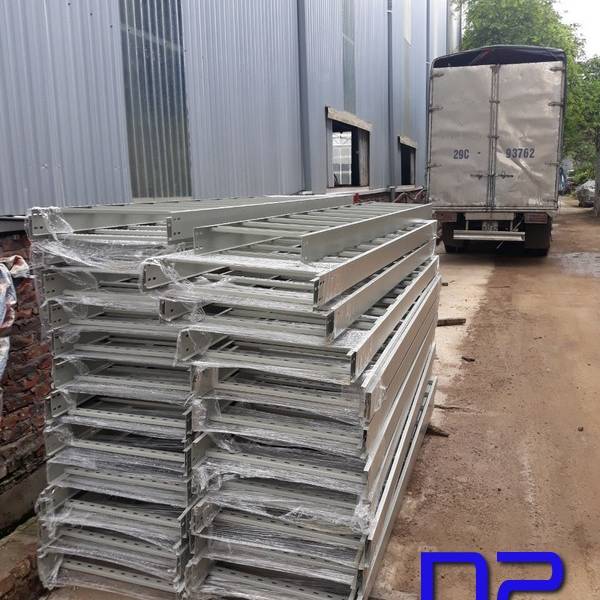 Thang cáp sơn tĩnh điện 300x100 dày 1,5 ly